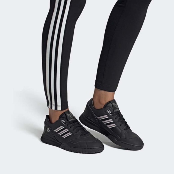 Adidas,trainer - Picture 7 of 9